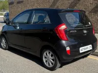 Second-hand Kia Picanto 68 CP (50 kW) 2012 Negru Hatchback