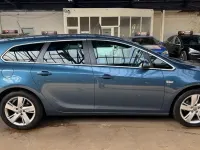 Käytetty Vauxhall Astra SRi 165 HP (121 kW) 2015 Sininen Farmari