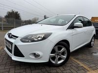 Used Ford Focus Zetec 125 HP (91 kW) 2014 White Hatchback