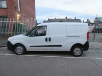 Used Vauxhall Combo 105 HP (77 kW) 2018 White MPV