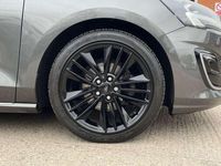 Używany Ford Focus Vignale 123 KM (90 kW) 2019 Szary Hatchback
