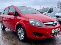 Used Vauxhall Zafira Design Edition 120 HP (88 kW) 2014 Red MPV