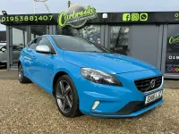 Usado Volvo V40 R-Design 190 HP (139 kW) 2016 Azul Citadino