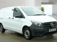 Begagnad Mercedes Vito Progressive 2022 Vit Van