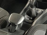 Käytetty Peugeot 2008 Active 82 HP (60 kW) 2018 Harmaa Katumaasturi