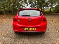 Second-hand Vauxhall Astra Excite 2015 Roșu Hatchback