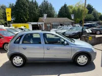 Used Vauxhall Corsa Design Edition 75 HP (55 kW) 2004 Silver Hatchback