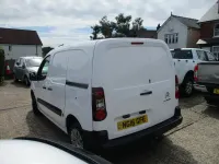 Used Citroën Berlingo 90 HP (66 kW) 2016 White MPV