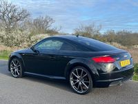 Begagnad Audi TT Black Edition 184 HK (135 kW) 2017 Svart Sportkupé