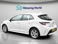 Used Toyota Corolla 122 HP (89 kW) 2022 White Hatchback