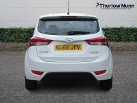 Used Hyundai ix20 SE 90 HP (66 kW) 2018 White Hatchback