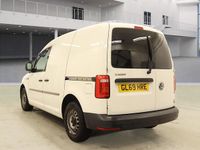Used VW Caddy Startline 102 HP (75 kW) 2019 White MPV
