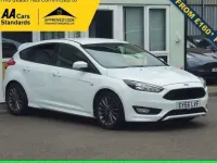Used Ford Focus ST-Line 125 HP (91 kW) 2017 White Hatchback
