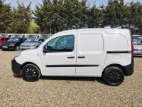 Usado Renault Kangoo Business 2015 Branco Monovolume