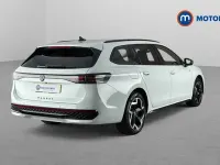 Used VW Passat R-line 204 HP (150 kW) 2025 White Estate