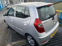 Used Hyundai i10 Style 85 HP (62 kW) 2013 Silver Hatchback