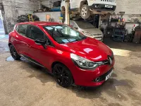 Used Renault Clio Dynamique 90 HP (66 kW) 2016 Red Hatchback