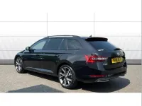 Usado Skoda Superb SportLine 150 CV (110 kW) 2018 Negro Familiar
