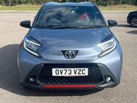 Usado Toyota Aygo 71 CV (52 kW) 2023 Gris