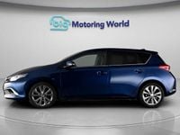 Used Toyota Auris 114 HP (83 kW) 2017 Blue Hatchback