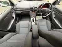Usado Toyota Avensis T3 129 HP (94 kW) 2007 Prateado Carrinha