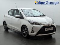 Used Toyota Yaris 111 HP (81 kW) 2019 White Hatchback