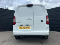 Second-hand Citroën Berlingo 100 CP (73 kW) 2022 Alb Monovolum