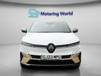 Used Renault Megane E-Tech Iconic 160 kW (218 HP) 2023 White/grey Hatchback