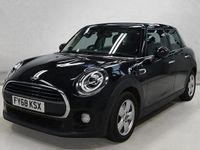 Usado Mini ONE Hatch 102 CV (75 kW) 2018 Negro Utilitario