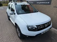Used Dacia Duster Lauréate 110 HP (80 kW) 2015 White SUV