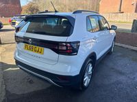 Used VW T-Cross SE 95 HP (69 kW) 2019 White SUV