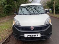 Used Fiat Doblò Active 105 HP (77 kW) 2017 White MPV
