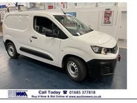 Used Peugeot Partner 75 HP (55 kW) 2019 White MPV