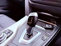 Begagnad BMW 320 Efficient Dynamics 2015 Röd Kombi