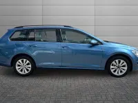 Used VW Golf VII SE 125 HP (91 kW) 2016 Pacific blue Estate