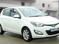Used Hyundai i20 Active 85 HP (62 kW) 2013 White Hatchback