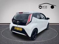 Used Toyota Aygo x-press 68 HP (50 kW) 2017 White Hatchback