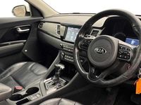 Used Kia Niro 141 HP (103 kW) 2018 White SUV