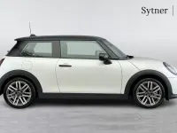 Used Mini Cooper Hatch 113 kW (154 HP) 2025 White Hatchback