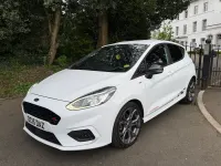 Begagnad Ford Fiesta ST-Line 2019 Vit Halvkombi