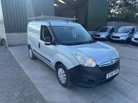 Second-hand Vauxhall Combo S 95 CP (69 kW) 2017 Argintiu Monovolum