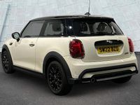 Used Mini Cooper Classic 134 HP (98 kW) 2022 White Hatchback