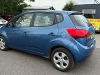 Used Kia Venga 89 HP (65 kW) 2014 Blue Hatchback