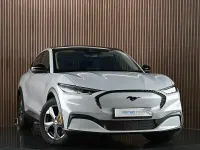 Used Ford Mustang Select 269 HP (197 kW) 2023 White Hatchback