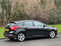 Used Ford Focus Zetec 115 HP (84 kW) 2012 Black metallic Hatchback