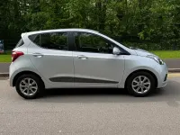 Used Hyundai i10 Premium 67 HP (49 kW) 2016 Silver Hatchback