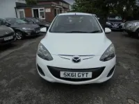 Used Mazda 2 2011 White Hatchback