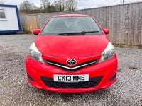 Used Toyota Yaris 101 HP (74 kW) 2013 Red Hatchback