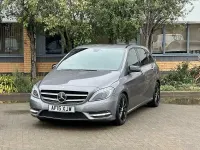 Begagnad Mercedes B180 109 HK (80 kW) 2015 Grå Minibuss