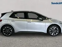 Usado VW ID.3 Pro 150 kW (204 HP) 2023 Prateado Citadino